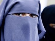 Burqa Ban: स्विट्जरलैंड ही नहीं, भारत के इन पड़ोसी देशों में भी बुर्का बैन!