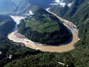 Great Bend Dam: चीन बना रहा दुनिया का सबसे बड़ा बांध, ये भारत के लिए कैसे साबित हो सकता है &#039;वॉटर बम?