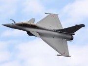 फ्रांस के Rafale M का &#039;जबरा फैन&#039; हुआ भारत, इस फाइटर जेट में ऐसी क्या खास बात?