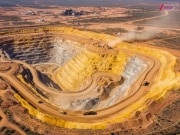 दुनिया के वो 5 देश, जहां की धरती उगलती कदम-कदम पर सोना; बेशुमार दौलत के कहलाते मालिक दुनिया के वो 5 देश, जहां की धरती उगलती कदम-कदम पर सोना; बेशुमार दौलत के कहलाते मालिक