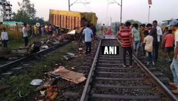 मध्य प्रदेशः त्रिवेंद्रम राजधानी एक्सप्रेस से टकराया तेज रफ्तार ट्रक, पटरी से उतरे दो कोच मध्य प्रदेशः त्रिवेंद्रम राजधानी एक्सप्रेस से टकराया तेज रफ्तार ट्रक, पटरी से उतरे दो कोच