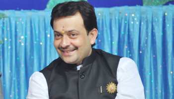 शादी के लिए भय्यू महाराज को ब्लैकमेल कर रही थी युवती, दो सेवादार भी थे शामिल शादी के लिए भय्यू महाराज को ब्लैकमेल कर रही थी युवती, दो सेवादार भी थे शामिल