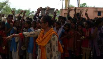 MP: बसपा विधायक ने फिर दी अफसर को धमकी, बोलीं- गरीब के पैसे लौटा दो, वरना... MP: बसपा विधायक ने फिर दी अफसर को धमकी, बोलीं- गरीब के पैसे लौटा दो, वरना...