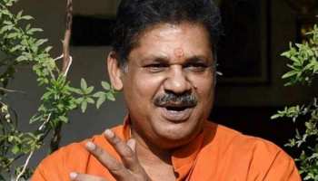 कीर्ति आजाद कांग्रेस में शामिल लेकिन राह नहीं होगी आसान, दरभंगा में RJD भी है दावेदार कीर्ति आजाद कांग्रेस में शामिल लेकिन राह नहीं होगी आसान, दरभंगा में RJD भी है दावेदार