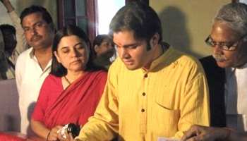 Lok Sabha Election 2019: सुल्तानपुर से मेनका गांधी तो पीलीभीत से वरुण गांधी लड़ सकते हैं चुनाव Lok Sabha Election 2019: सुल्तानपुर से मेनका गांधी तो पीलीभीत से वरुण गांधी लड़ सकते हैं चुनाव