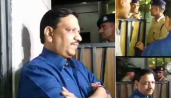 इंदौर: कक्कड़ के घर में CRPF के जवान और बाहर MP पुलिस के कर्मी, मौके पर पहुंचीं एसएसपी इंदौर: कक्कड़ के घर में CRPF के जवान और बाहर MP पुलिस के कर्मी, मौके पर पहुंचीं एसएसपी