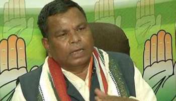 छत्तीसगढ़ के मंत्री बोले, 'कांग्रेस के अलावा दूसरा बटन दबाया तो लगेगा करंट' छत्तीसगढ़ के मंत्री बोले, 'कांग्रेस के अलावा दूसरा बटन दबाया तो लगेगा करंट'