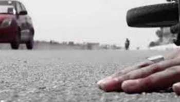 यूपी: बलिया में बस से बाइक की हुई टक्कर, 2 की मौके पर मौत यूपी: बलिया में बस से बाइक की हुई टक्कर, 2 की मौके पर मौत