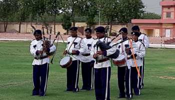 देश में है एक अनूठा बैंड, इसमें जेल के कैदी बजाते हैं बाजा, गाते हैं गाने देश में है एक अनूठा बैंड, इसमें जेल के कैदी बजाते हैं बाजा, गाते हैं गाने