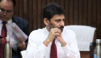 DKS Scam: PNB के AGM सुनील अग्रवाल ने फेसबुक पर किया बड़ा खुलासा, पुलिस के दखल के बाद हटाया पोस्ट DKS Scam: PNB के AGM सुनील अग्रवाल ने फेसबुक पर किया बड़ा खुलासा, पुलिस के दखल के बाद हटाया पोस्ट