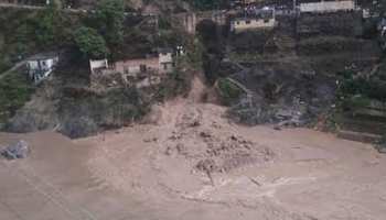 भारी बारिश की आशंका के चलते उत्तराखंड में हाई अलर्ट, कई इलाकों में बादल फटने की संभावना भारी बारिश की आशंका के चलते उत्तराखंड में हाई अलर्ट, कई इलाकों में बादल फटने की संभावना