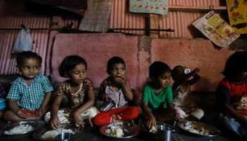 छत्तीसगढ़: कुपोषण की मार झेल रहे हैं 5 लाख बच्चे, सरकारी दावे साबित हुए फेल छत्तीसगढ़: कुपोषण की मार झेल रहे हैं 5 लाख बच्चे, सरकारी दावे साबित हुए फेल