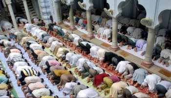 बीकानेर: हर्षोउल्लास के साथ मनाई गई बकरीद, देश में अमन और तरक्की की मांगी गई दुआ बीकानेर: हर्षोउल्लास के साथ मनाई गई बकरीद, देश में अमन और तरक्की की मांगी गई दुआ