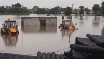 झालावाड़ में भारी बारिश ने मचाई तबाही, लोगों की मदद के लिए आई सेना झालावाड़ में भारी बारिश ने मचाई तबाही, लोगों की मदद के लिए आई सेना