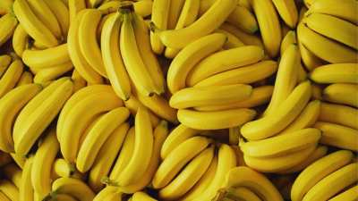avoid eating banana in winters if you are suffering from these 3 diseases