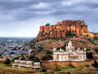 5 most beautiful forts of India Amer Chittorgarh Gwalior Mehrangarh Sindhudurg