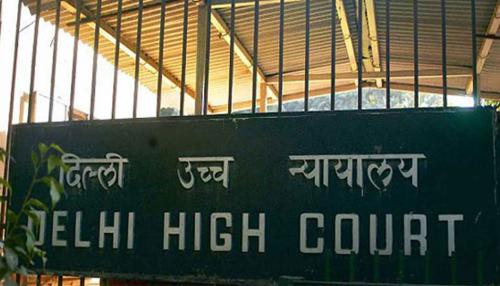 कठुआ केस: बच्ची की पहचान बताने पर मीडिया को हाईकोर्ट ने फटकारा, पूछा- आप पर कार्रवाई क्यों न करें कठुआ केस: बच्ची की पहचान बताने पर मीडिया को हाईकोर्ट ने फटकारा, पूछा- आप पर कार्रवाई क्यों न करें