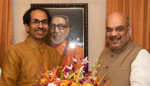 अमित शाह ने उद्धव ठाकरे को किया फोन, शिवसेना गठबंधन के लिए 1995 के फॉर्मूले पर अड़ी अमित शाह ने उद्धव ठाकरे को किया फोन, शिवसेना गठबंधन के लिए 1995 के फॉर्मूले पर अड़ी