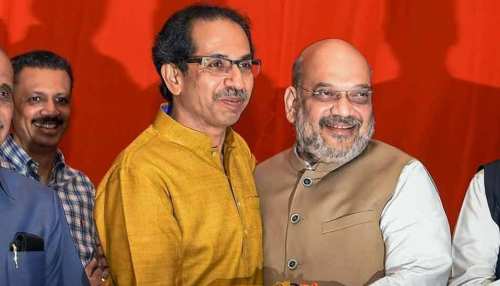 मोदी सरकार की नई कैबिनेट में शिवसेना को भी मिल सकती है जगह, एक मंत्रिपद मिलने के आसार : सूत्र मोदी सरकार की नई कैबिनेट में शिवसेना को भी मिल सकती है जगह, एक मंत्रिपद मिलने के आसार : सूत्र