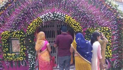 असम: कामाख्या मंदिर के कपाट चार दिन बाद फिर खुले असम: कामाख्या मंदिर के कपाट चार दिन बाद फिर खुले