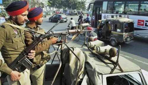 लुधियाना एसटीएफ को मिली बड़ी सफलता, ड्रग्स के साथ करोड़ों की रकम बरामद लुधियाना एसटीएफ को मिली बड़ी सफलता, ड्रग्स के साथ करोड़ों की रकम बरामद