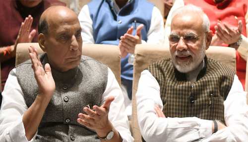 पीएम मोदी ने बीजेपी सांसदों से कहा - जम्मू-कश्मीर के ऐतिहासिक फैसले को जनता तक पहुंचाएं पीएम मोदी ने बीजेपी सांसदों से कहा - जम्मू-कश्मीर के ऐतिहासिक फैसले को जनता तक पहुंचाएं