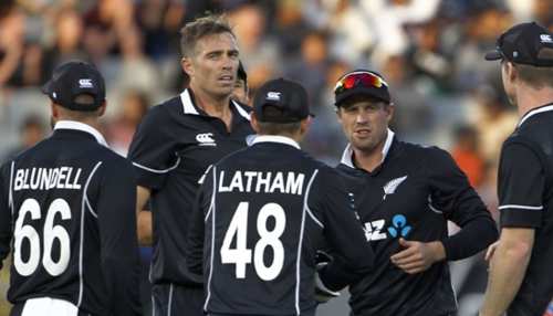 IND vs NZ 3rd ODI: लगातार तीसरा मैच हारा भारत, इस बार 5 विकेट से गंवाया मुकाबला IND vs NZ 3rd ODI: लगातार तीसरा मैच हारा भारत, इस बार 5 विकेट से गंवाया मुकाबला