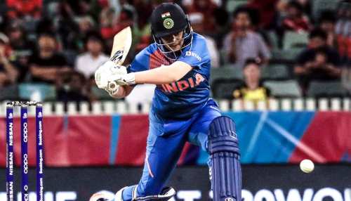 T20 वर्ल्ड कप: शेफाली वर्मा लगातार दूसरी बार फिफ्टी चूकीं, पर बना गईं कई रिकॉर्ड T20 वर्ल्ड कप: शेफाली वर्मा लगातार दूसरी बार फिफ्टी चूकीं, पर बना गईं कई रिकॉर्ड