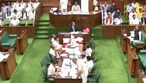 छत्तीसगढ़ विधान सभा में IT की कार्रवाई पर हंगामा, जोगी ने कहा- 'चोर की दाढ़ी में तिनका' छत्तीसगढ़ विधान सभा में IT की कार्रवाई पर हंगामा, जोगी ने कहा- 'चोर की दाढ़ी में तिनका'