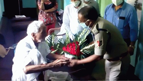 कोरोना के खिलाफ 99 साल के इस बुजुर्ग की स्पिरिट देखिए, कायल हो जाएंगे कोरोना के खिलाफ 99 साल के इस बुजुर्ग की स्पिरिट देखिए, कायल हो जाएंगे