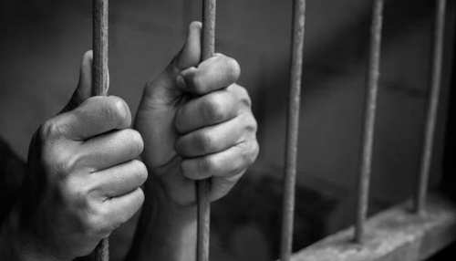 रक्षा बंधन त्यौहार पर कोरोना का कहर, कैदियों को बहने नहीं बांध सकेंगी राखी रक्षा बंधन त्यौहार पर कोरोना का कहर, कैदियों को बहने नहीं बांध सकेंगी राखी