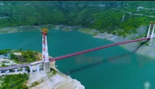 खत्म हुआ 14 वर्षों का वनवास, टिहरी झील पर डोबरा-चांठी के लोगों के ‘सपनों’ का पुल तैयार खत्म हुआ 14 वर्षों का वनवास, टिहरी झील पर डोबरा-चांठी के लोगों के ‘सपनों’ का पुल तैयार