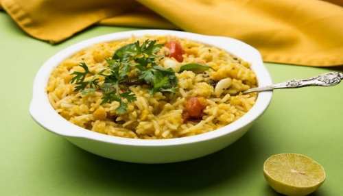 Makar Sankranti Khichdi Recipe: मकर संक्रांति पर इस रेसिपी से बनाएं प्रसाद की खिचड़ी