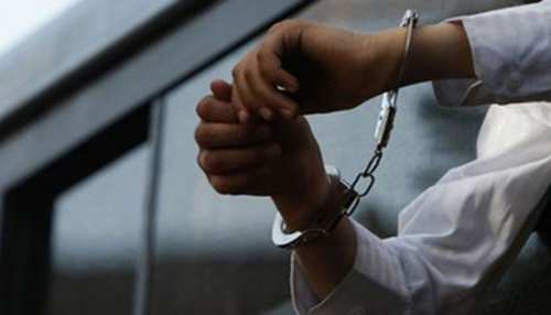 Delhi: फाइनेंसर ने 11 साल की मासूम को किया किडनैप, फिर Police के डर से छोड़ा घर के बाहर Delhi: फाइनेंसर ने 11 साल की मासूम को किया किडनैप, फिर Police के डर से छोड़ा घर के बाहर