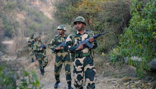 पंजाब से सटी पाकिस्तान सीमा पर ISI और पाक रेंजर्स की नई साजिश का खुलासा, BSF अलर्ट पंजाब से सटी पाकिस्तान सीमा पर ISI और पाक रेंजर्स की नई साजिश का खुलासा, BSF अलर्ट