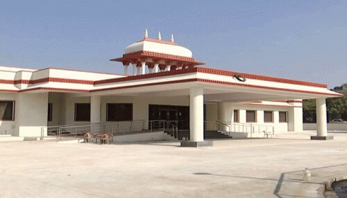 Jaipur News: 4 साल बाद भी अधूरा है Rajasthan University में Modern Library का काम Jaipur News: 4 साल बाद भी अधूरा है Rajasthan University में Modern Library का काम