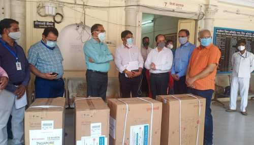Alwar News : युवाओं ने बढ़ाये मदद के हाथ, कोरोना पीड़ितों को ऑक्सीजन कॉन्सेंट्रेटर की निशुल्क सेवा Alwar News : युवाओं ने बढ़ाये मदद के हाथ, कोरोना पीड़ितों को ऑक्सीजन कॉन्सेंट्रेटर की निशुल्क सेवा