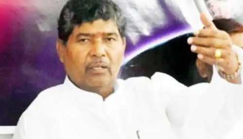 LJP में हुआ बड़ा उलटफेर, पशुपति पारस को चुना गया संसदीय दल का नेता LJP में हुआ बड़ा उलटफेर, पशुपति पारस को चुना गया संसदीय दल का नेता