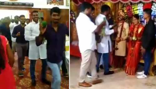 Video: स्टेज पर खड़े दूल्हे के उड़े होश, जब दुल्हन के सामने दोस्तों ने की बेशर्मी Video: स्टेज पर खड़े दूल्हे के उड़े होश, जब दुल्हन के सामने दोस्तों ने की बेशर्मी