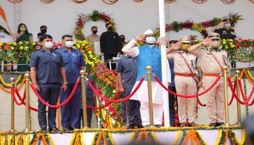 रांची के मोराबादी मैदान में CM Hemant ने फहराया झंडा, जानें भाषण की मुख्य बातें रांची के मोराबादी मैदान में CM Hemant ने फहराया झंडा, जानें भाषण की मुख्य बातें
