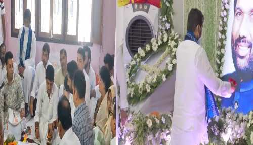 चिराग के घर पहुंचे चाचा पशुपति, रामविलास पासवान को दी श्रद्धांजलि चिराग के घर पहुंचे चाचा पशुपति, रामविलास पासवान को दी श्रद्धांजलि