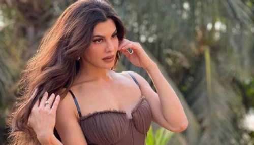पूछताछ के दौरान भिड़ीं Jacqueline Fernandez और Pinki Irani, हुई तीखी नोकझोंक; 200 करोड़ की ठगी से जुड़ा है मामला पूछताछ के दौरान भिड़ीं Jacqueline Fernandez और Pinki Irani, हुई तीखी नोकझोंक; 200 करोड़ की ठगी से जुड़ा है मामला