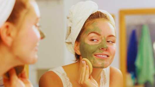 use spinach face masks for glowing and radiant skin