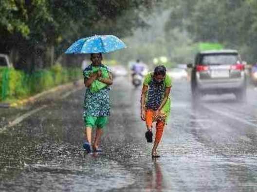 यूपी में ईद को फीका कर सकता है मौसम, इन जिलों में बारिश के बीच ईद-अल-फितर यूपी में ईद को फीका कर सकता है मौसम, इन जिलों में बारिश के बीच ईद-अल-फितर