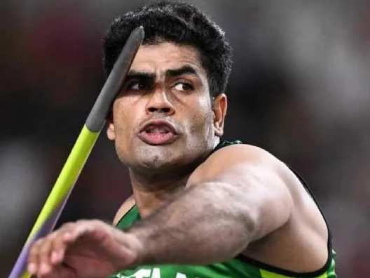 who is arshad nadeem wins gold in paris olympics and neeraj chopra silver