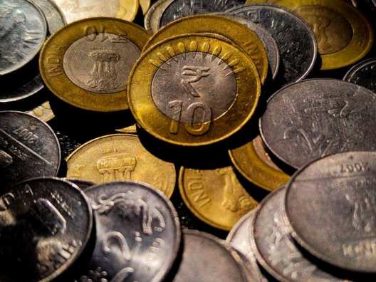 Indian coin 10 rupee yellow part made of which metal know its making cost