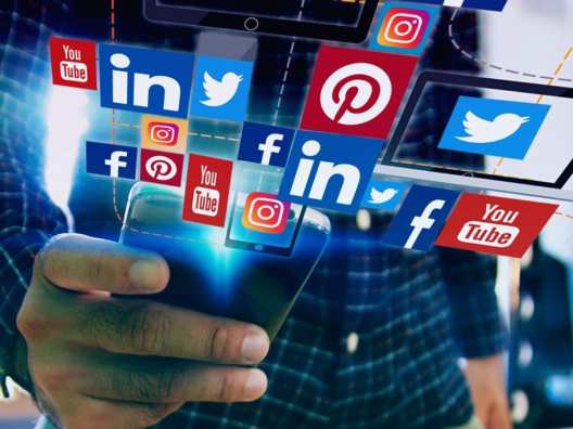 when was social media came in india and which app was famous at that time