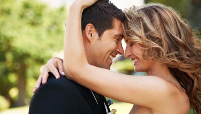 लाल पोशाक का मतलब सेक्स के लिए आमंत्रण!