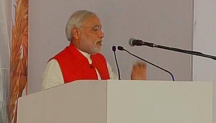 देश को आगे ले जाने के लिए राज्यों और केंद्र को एक टीम की तरह काम करना होगा: PM मोदी देश को आगे ले जाने के लिए राज्यों और केंद्र को एक टीम की तरह काम करना होगा: PM मोदी