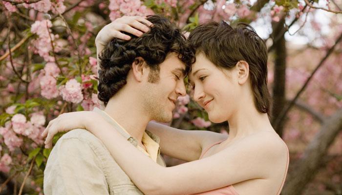 शादी की पहली रात 'घबराहट' और 'डर' को दूर करने के 8 'फंडू' टिप्स